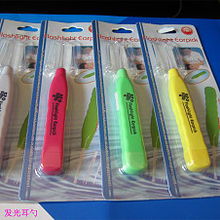 宠物生活新主张 小狗狗日用品的全面选购与销售指南